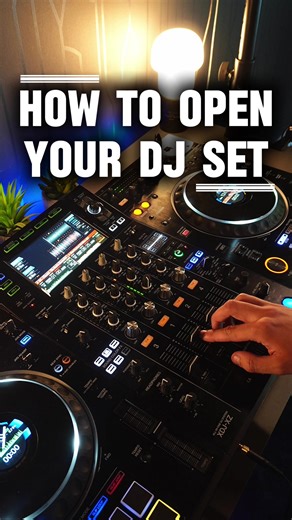 Creative Ways to Open a DJ Set Effectively