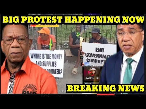 PUPA JESAS THE PEOPLE OUTSIDE COURT HOUSE PROTESTING+LONDON COME OUT STRONG AN WOMAN DEFEND PNP