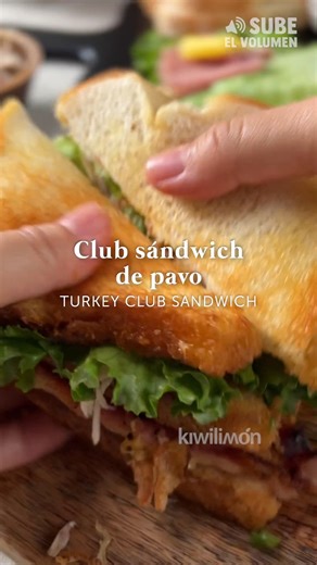 🥪✨ Este Club Sándwich de Pavo es la opción perfecta para un lunch rápido, fresco y lleno de sabor. Receta: https://bit.ly/4hVwwQu | kiwilimón