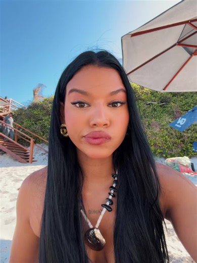 Os vídeos de Lia Mendonça (@liamendonca_) com som original - Plt'hits