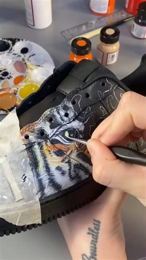 What do you think? . @tomhundred Hand-painted Tiger on AF1 🐅 #tiger #tigers #customshoes #customsneakers | Footwear Fashionista