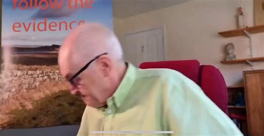 「これは桁外れの副作用の範囲です！…mRNAワクチンによるCOVIDブースター接種は、35人に1人の割合で心筋炎を引き起こします。」～ジョン・キャンベル医師「それにもかかわらず、いまだに倫理に反する形で積極的に推奨されています。リスクを冒してはいけません。これは全くの狂気です。」