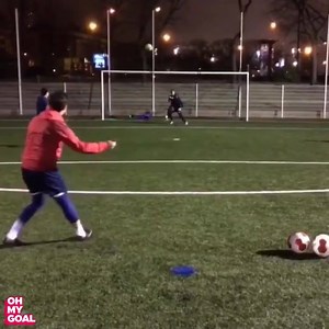 14K views · 46 reactions | La trajectoire de fou ⚽️ Crédit : Today It's Football | Scratch Football - Le meilleur du foot | Facebook