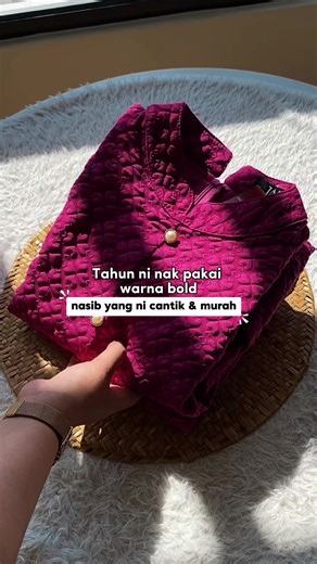 cantik & murah pulak tu! jom dapatkan sekarang sebelum habis 😍 nanti menyesal tak grab #TiktokFesyen #fyp #warnaraya2026 #warnarayazoearisah #bajuraya