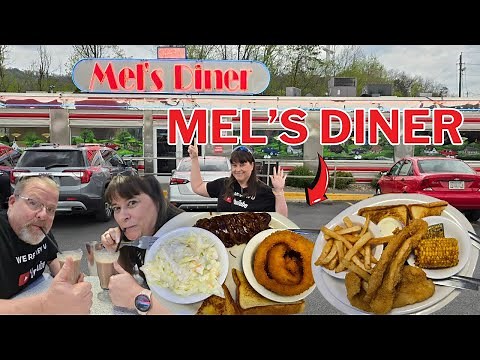 MEL'S DINER PIGEON FORGE FOOD REVIEW #milkshake #travel #foodie