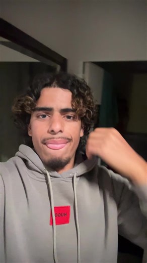 Vidéos de Tounsi🇹🇳 (@tounsi_967) avec Laisse Tombew - Marou Chenko