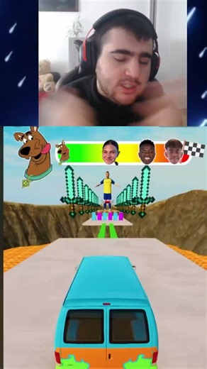 Ով կհասնի Ռոնալդուի արձանի մոտ ? #messi #ronaldo #yamal #haykgamerlive #shortvideo #viral #fypシ