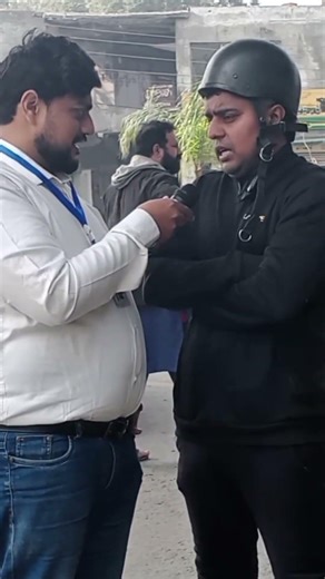 awam dandy se bhi parshan