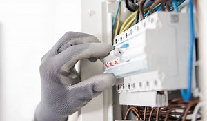 What Size Breaker for 8kw Heat Strip? - An Expert’s Guide