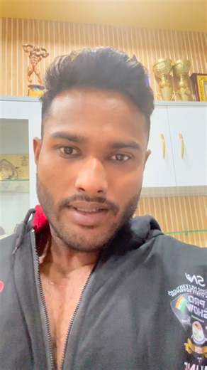 IFBB pro Anik Ghosh on Instagram: "Har ek Sapna pura hota hai 😌 Merry Christmas to everyone 🎅🎄 . . . #motivation #ifbbpro #nevergiveup #roadtoolympia"