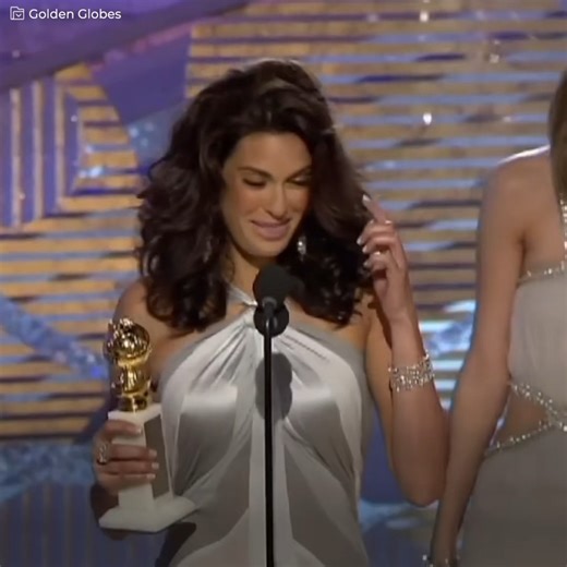 Actress Teri Hatcher was known for years for starring in the series "Desperate Housewives". However, even though she was very close with her co-stars on screen, behind the camera everyone h@ted her. And it all got out of control with a controversial photo... | Icons