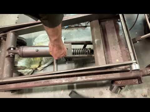 Harbor Freight Hydraulic Lift Table, remove table, bleed fluid, fix release handle action