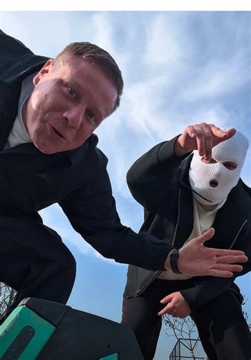 oznacz ziomala z którym wróciłbyś bez butów do domu 😂🔥 @diho_official #majki #diho #majorspz #nobopoco #chwileprzedtragedia