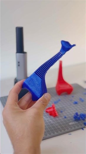 Springy Giraffe 🦒 #3dprints #unboxing #3dprinting #bambulab