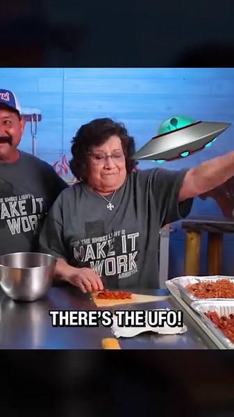 76K views · 2.8K reactions | Aliens exist and here is the proof   #bbq #barbecue #barbeque #grill #grilled #grilling #texas #aliens #aliensexist #aliensarereal #fajitas #carneasada #tacos #tamales #mexicanrecipe #brisket | ArnieTex | Facebook