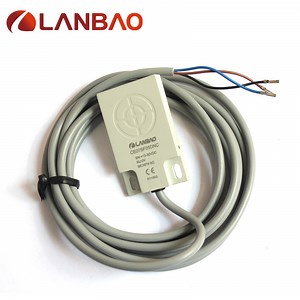 [Hot Item] IP67 Lanbao 12V 24V PNP Kein Quadrat Kapazitiver Näherungssensor