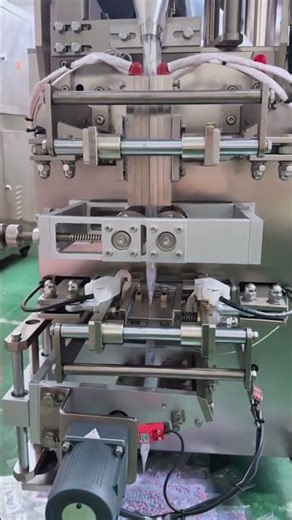 Automatic Sachet Packing Machine in Action 🤖📦 | Satisfying Factory Process