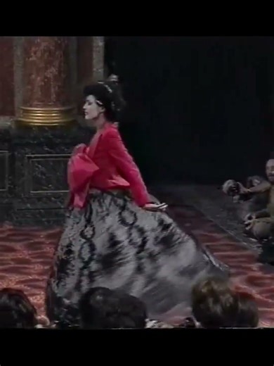 #viviennewestwood spring/summer 1994#fashion#runway#iconic#archive#catwalktour#dress#hautecouture