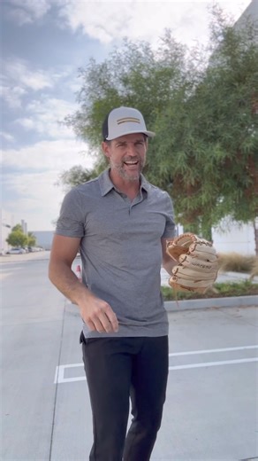 Coaching your own child ain’t easy. Here’s the best advice I’ve heard on this topic: If someone came from 100 miles away to watch your team practice, and they didn’t know anybody…if that person couldn’t tell who the Coach’s kid was, then you’ve done your job 🤝 . Want 6 more hours of this advice? Try my PLAYBOOK. Link in my BIO 📖 | Coach Ballgame