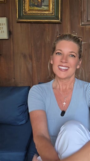 229K views · 17K reactions | SoMe folks did NOT like my post about Fauci & RFK Jr... what a surprise藍. Anyhow, my response to this comment (screenshot in video) should cover all responses to the rest of the comments like it.  #not sorry #fblifestyle | The Elsa Kurt Show | Facebook