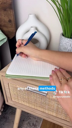 Let’s try simplifying your content routine for better systems & results 👩🏻‍💻🙌🏼 1. Batch film in good natural light 📷 2. Clear, HUMAN captions 📝 3. Auto-share your content 📲 ✅Less work, more time to create ✅Content that feels and sounds like you ✅Omnipresence across platforms 🔥