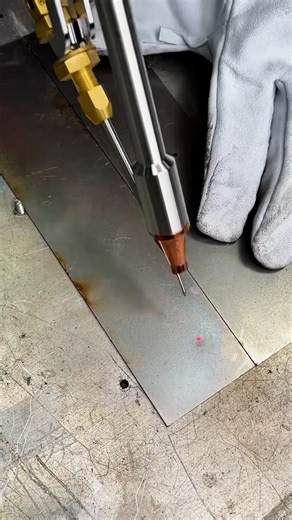 Pulse Welding #pulse #welding #tech #modern #metal #vibe #spark | Pulse Welding