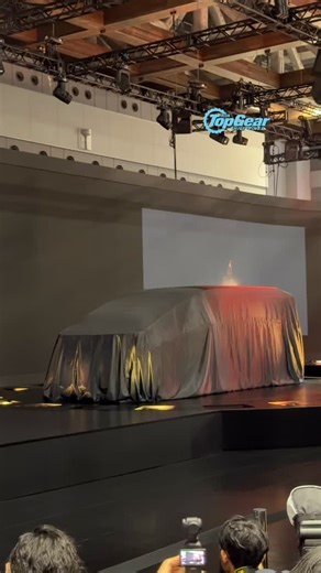 31K views · 23K reactions | Lexus launches their new LS concept. With 6 wheels and a jaw-dropping interior, it’s the first time the LS isn’t a sedan. #JMS2025 #JapanMobilityShow #TGPatJMS2025 #topgearph | Top Gear Philippines | Facebook