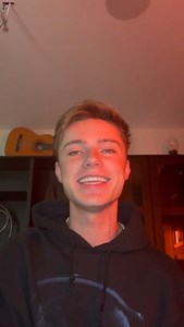 6.8K views · 1.2K reactions | pre-save my new single runaway with it to win two tickets to my London show in October and merch ❤️ https://HRVY.lnk.to/CompetitionFA | HRVY | Facebook