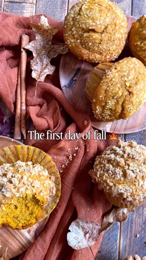 Fall is officially here! Who’s making pumpkin muffins to celebrate? 😋