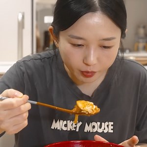 Real Mukbang) Korean Home Meal ☆ Soft Tofu Stew, Grilled Fish, Egg Rice, Green Onion Kimchi | WOAN TV