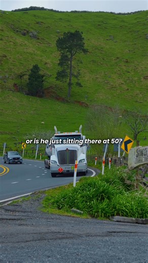 Here’s a little game to keep you entertained while everyone’s on break… 🎄🚛 How heavy do you reckon Allied are running this T610? Drop your guesses down below — closest one gets bragging rights for the rest of the holidays. 😅 Happy Holidays from the QAF team! Stay safe, enjoy the break, and we’ll catch you in the New Year with more trucks, more deals, and probably more of Jason’s questionable trivia (plus some house chat on the second account). @quantumassetfinance #TruckTokNZ #HappyHolidays #