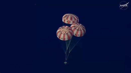 🚨 SCÈNE HISTORIQUE !!! LA MISSION SPATIALE ARTEMIS II A PARFAITEMENT RÉUSSIE SON RETOUR SUR TERRE 🌍 La fusée est entrée dans l’atmosphère à 40 000 km/h, soit environ 17 fois la vitesse d’une balle 😱