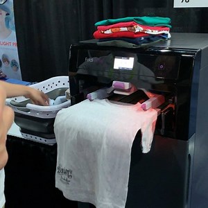 132M views · 355K reactions | This is the laundry folding robot dreams are made of. Works with shirts, pants, towels and more. #CES2019 | Rich DeMuro | Facebook