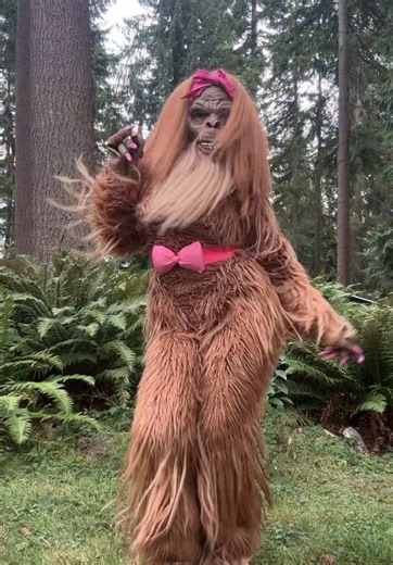 Creative Ways to Add Bows to Your Outfits