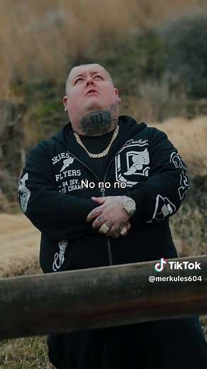 “It’s sorta scary, cause I don’t know me anymore😔” #mentalhealth #addiction #ordinary #music