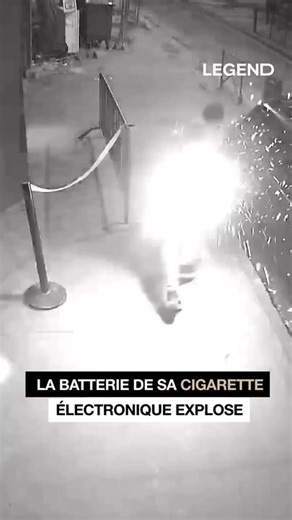 Sa cigarette électronique explose et le brûle au second degrés. Devant une boîte de nuit à Toulouse, la cigarette électronique de cet homme explose. En contact des pièces de monnaie présentes dans la poche de sa veste, la batterie de sa cigarette électronique prend feu et brûle cet homme au second degrès. #legend #legendmedia #cigaretteelectronique #explosion