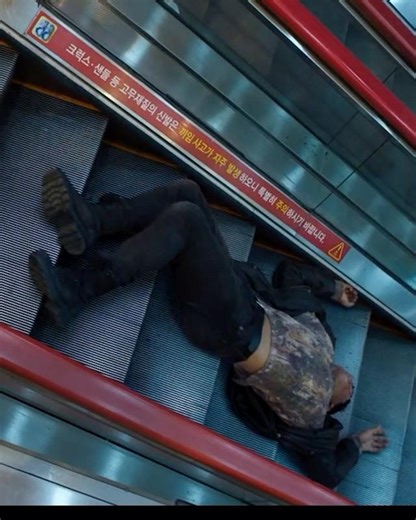 He Kills Without Blinking. He Punches Without Mercy. Who Wins? (Crime City, 2017)