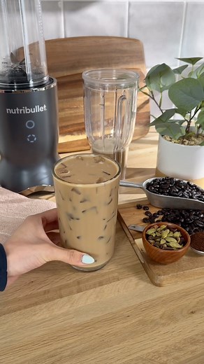 Need a little pick me up to get you through the rest of the week? 💡 Ground your coffee beans in our Ultra Plus Grinder to make a delicious coffee in minutes! ☕ | nutribullet