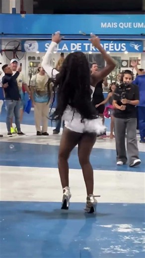 Lorena Raissa 🌪️💙 Beija Flor não poderia ter escolhido melhor | Rio Carnaval