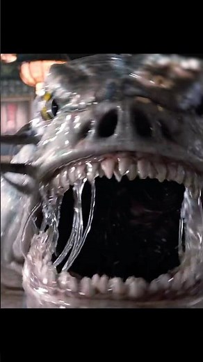 Men in Black 3 – Restaurant Shootout with Aliens, Saved by Mustard