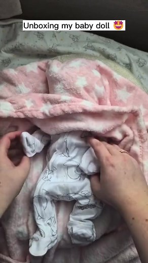 My love😊🦄 Mama cody silicone babies #mamacodysiliconebabies #art #travel #doll#GetCrackin #fyp #trending #siliconeartist #painting #fake #babydoll #artist #realistic #reborn #rebornbaby #silicone #siliconedoll #dollshow #siliconebaby #siliconeart #SmallBusiness #specialeffects | Mama cody silicone babies