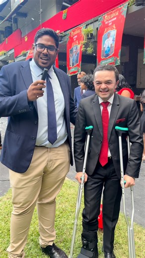 MTCJC on Instagram: "Manuel Nunes, enn bann jockey préféré public Mauricien finn dédié so titre de champion toute de l'équipe de l'écurie Gujadhur sans qui sa pas ti pou possible ! #MTCJC #Season2025 #HorseRacingMauritius"