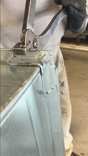 TDC and TDF Corners are secured by crimping Flange over itself