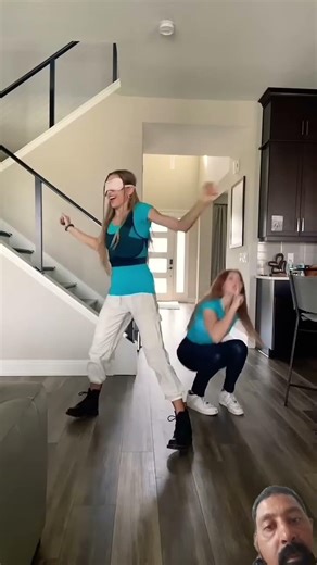 #dance #snuggly #funny #funny #dancechoreography #dancechoreography #challenge #challenge #triplecha