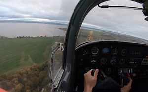 利物浦机场PA-38飞行训练侧风起降纪录