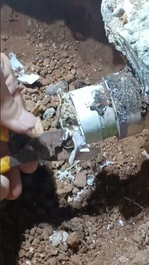 How to remove a glued coupling from PVC pipe #handytips #pvcpiping #handyhacks