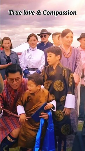 His Royal Highness Jigme Namgyel Wangchuck & Jigme Ugyen Wangchuck With King and Queen Royal family