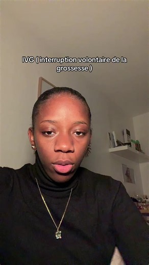 Le premier médicament c’est le mifepristone et le deuxième le misoprostol. Les signes à surveiller : fièvre, douleurs abdominales très intenses, malaise, saignements abondants. Ne prenez pas de médicament en dehors de ceux qui portent le nom de la molécule. N’enchaînez pas les comprimés. Prenez soin de vous ❤️ #ivg #conseils #femme #hygienefeminine #preventionsante