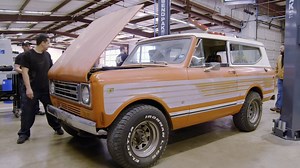 10K views · 240 reactions | The Gas Monkeys do the unthinkable when they install a massive 700 horsepower motor into a vintage 1970 Scout. Watch more Fast N' Loud on discovery+: https://bit.ly/3uvQzfW | Love Motoring | Facebook