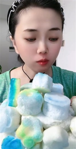 eummm ice eating | 1heartice